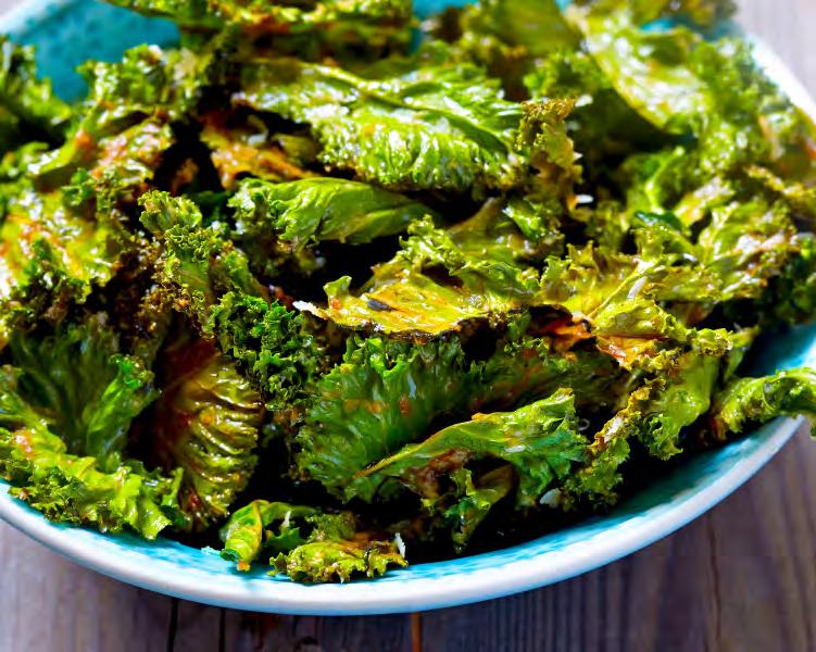 Kale Chips 24 1 lb kale 1 tbsp olive oil Sea salt Rinse kale and spin or towel dry. Ensure kale is dry before cooking. Cut kale leaves from stem.