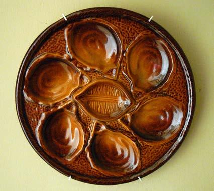 17 Brown ST CLEMENT oyster plate. Design no 4589.