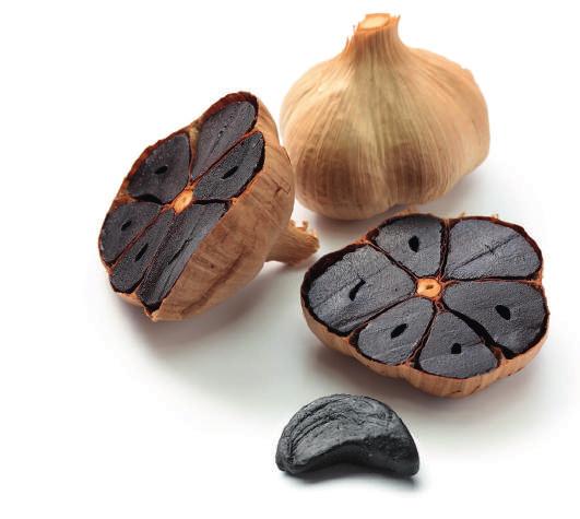Black Garlic Raw garlic has antiseptic, fungicide, bactericide and purifying properties due to its content in a compound called allicin, which acts against numerous viruses and bacteria, as well as