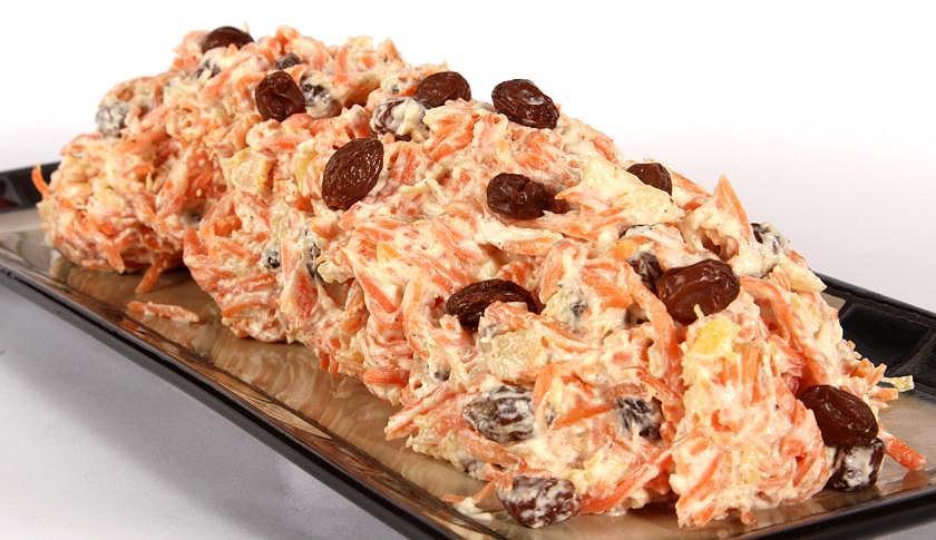 Carrot & Raisin Salad Serving size: 1/2 cup (115 g) Calories: 320 Calories from fat: 243 Total Fat: 27 g 41 % Daily Value Saturated Fat: 4 g 20% Cholesterol: 13 mg 4% Sodium: 225 mg 9% Total