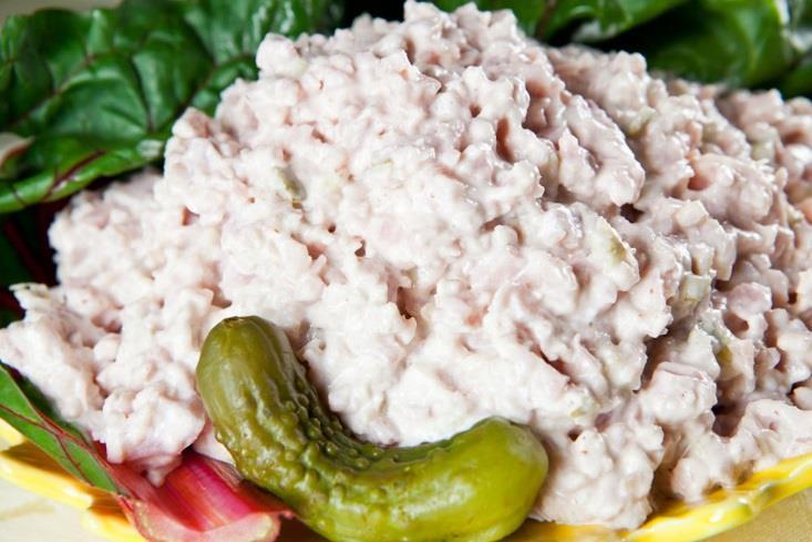 Deluxe Ham Salad Serving size: 1/2 cup ( 117 g) Calories: 310 Calories from fat: 230 Total Fat: 26 g 40 % Daily Value Saturated Fat: 4.