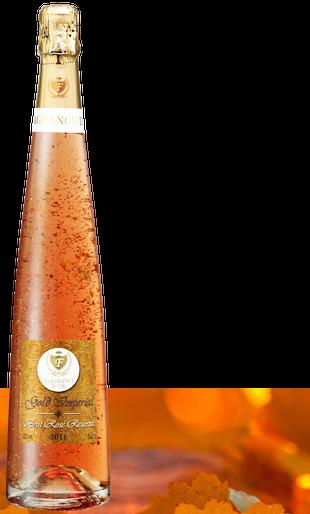 BRUT ROSÉ RESERVE Viña Fragrance D'or Brut Reserve is a sparkling wine from natural Macabeo, Parellada, Pinot Noir and Merlot, to achieve a sparkling classic but modern at the same time, according to