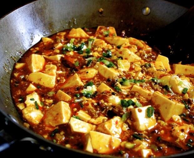 P 11 HOT POT DISHES Aubergine with Mince Pork in Spicy Sichuan Sauce Aubergine with Seafood in Spicy Sichuan Sauce Mapo Tofu (Bean Curd) Mapo Tofu Is a Very Popular Chinese Dish from