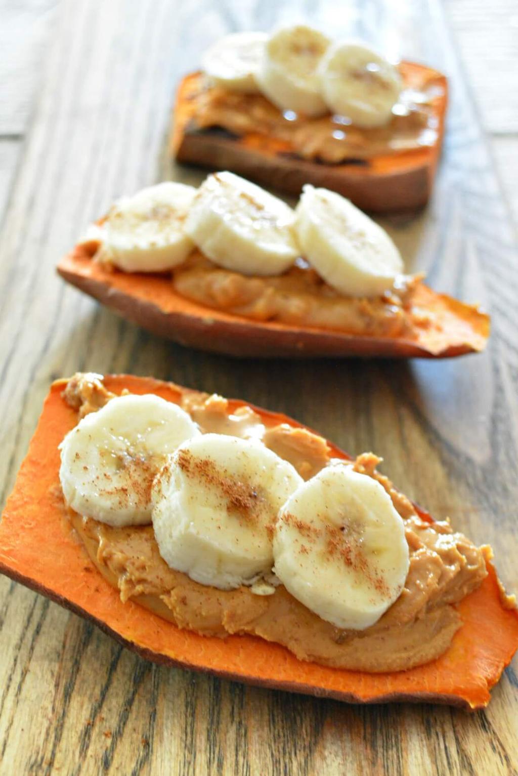 ALMOND BUTTER Banana Toast Prep Time: 10 minutes Cook Time: 5 minutes Serves: 4-8 1-2 sweet potatoes, ends cut off and sliced ¼-inch thick 4 T almond butter 1 ripe banana, sliced Cinnamon for