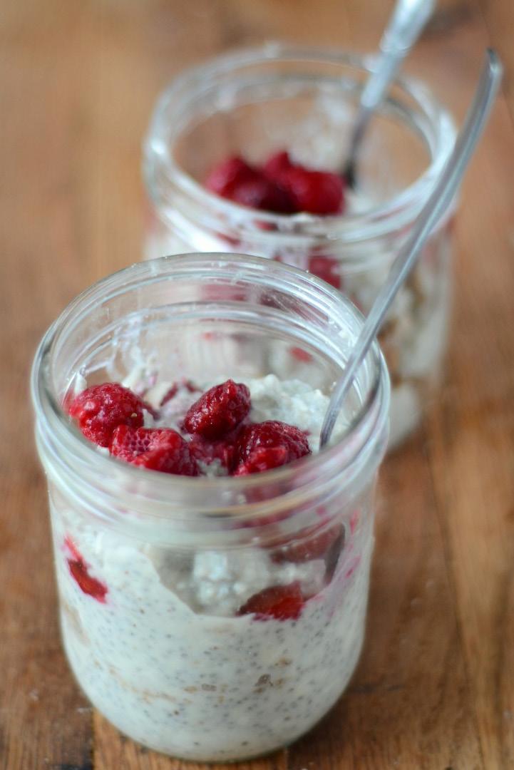 3-LAYER RASPBERRY Almond Butter Oats Prep Time: 20 minutes Serves: 2-3 servings 1 cup coconut milk 1 cup cashew milk 1/3 cup chia seeds 1/2 cup unsweetened coconut flakes 3 tablespoons maple syrup 1