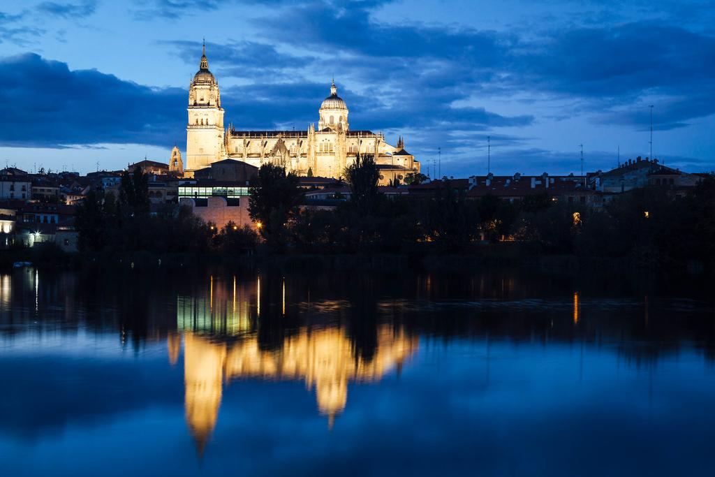 AN EXCLUSIVE JOURNEY CASTILLA Y LEÓN, THE SOUL OF SPAIN Friday, April 26 - Saturday, May 4, 2019 8-24 9/8 18 GUESTS DAYS / NIGHTS MEALS Join Bob Switzer of Seven Bridges Winery on an unforgettable