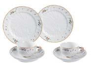 COFFEE CUP SET 4-piece set: 2 coffee cups, 2 saucers with floral décor and gold rim 397152-C0505-1 COFFEE MUG