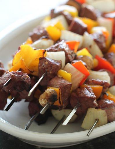 DAY 2 BALSAMIC STEAK AND VEGETABLE KABOBS M A I N D I S H Serves: 6 Prep Time: 2 Hours 10 Minutes Cook Time: 10 Minutes 1/4 cup olive oil 1/4 cup balsamic vinegar 1/4 cup Worcestershire sauce 1/4 cup
