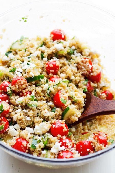 Quinoa and Veggies In a saucepan bring water to a boil. Add quinoa and a pinch of salt. Reduce heat to low, cover and simmer for 15 minutes. Allow to cool to room temperature; fluff with a fork.