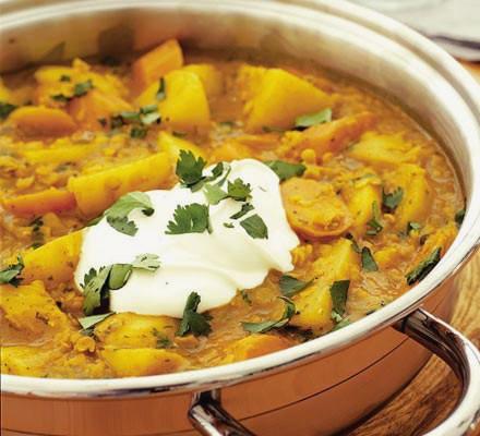 November 2013 Root Vegetable Curry Bring some goodness to the table with this spicy autumnal recipe (Serves 4) * 1 tbsp olive oil * 1 chopped onion * 1 fresh green chilli (Deseeded and finely