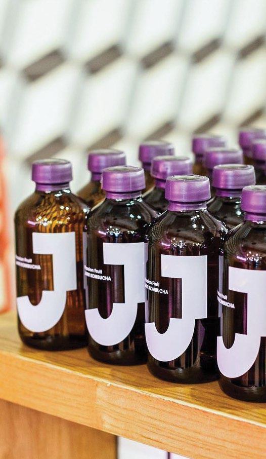 Feeling Thirsty? Bang ontrend JARR KOMBUCHA Increasingly, consumers are adopting a healthier lifestyle, with many turning their backs on sugary mass-produced drinks.