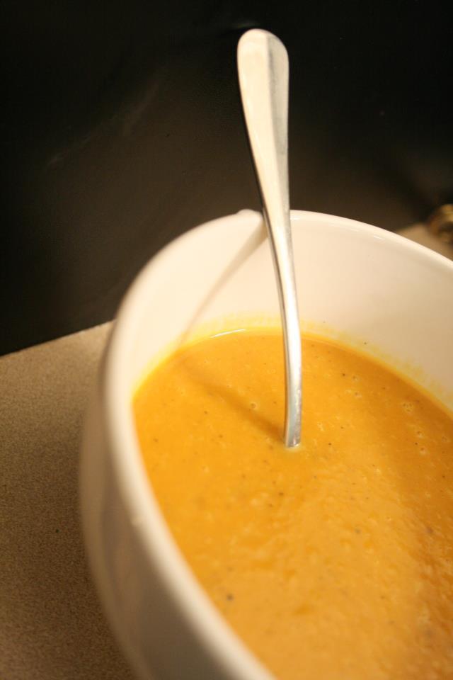 PUMPKIN SOUP LIKE YOU VE NEVER TASTED Adapted from The Nutrition Guru and the Chef, Serves 3-4 500 grams (1.