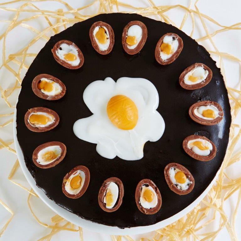 Product Code SC142 Product Name Egg-streme Chocolate Fudge Cake 8" Physical Sensory Organoleptic Properties Product Description Chocolate fudge cake with Smooth matt fudge topping, finished with a