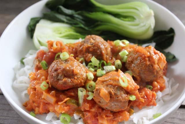 Chinese meatballs with a spicy, nutty sauce 1 medium white onion, finely chopped 250g pork mince 1/2 tsp sea salt 1/2 tsp ground black pepper 1/2 tsp Chinese 5 spice 1 tsp coconut oil 3 green finger