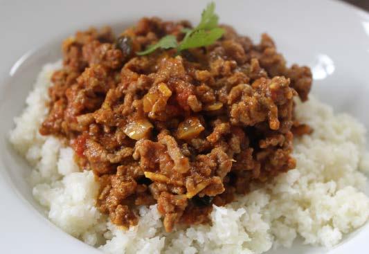 Beef mince curry 1 tsp ghee or coconut oil 75g white onion, finely chopped 4 cloves of garlic, finely chopped a thumb sized piece of fresh ginger, finely chopped 3-4 green chillis, finely chopped