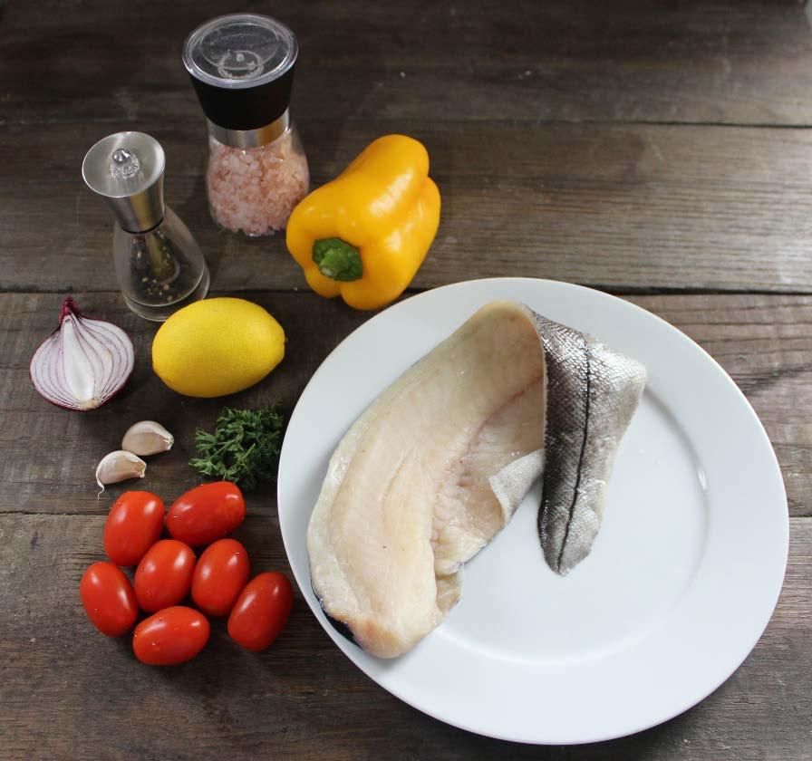 plaice) 2 garlic cloves, finely chopped few sprigs fresh parsley, finely chopped juice of 1 lemon salt and pepper to season 1 yellow bell-pepper, diced handful of plum tomatoes 1/2 a red onion,