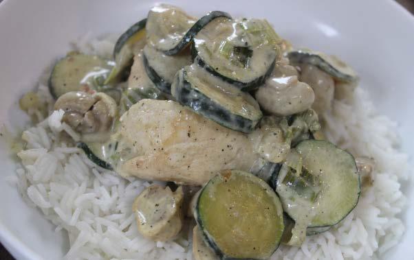 Ultra quick & creamy courgette chicken 1 tsp ghee or coconut oil 2 spring onions, sliced 80g courgette, sliced 40g button mushrooms, halved 200g fresh chicken breast, diced 50ml chicken stock pinch