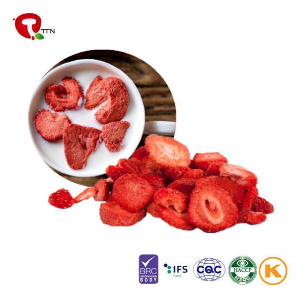 original shape, color and flavor of fresh strawberry, taste crispy. It is more and more popular in global market.
