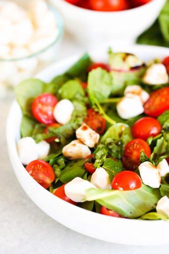SMALLER FAMILY HEALTHY PLAN CAPRESE SALAD S I D E D I S H Serves: 4 Prep Time: 10 Minutes Cook Time: Calories: 157 Fat: 12.2 Carbohydrates: 4.5 Protein: 8.7 Fiber: 0.