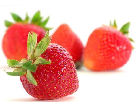 Frozen Strawberries Varieties Camarosa y Albion Grades A & B Sizes S-18 mm M- 18-25 mm L 25-35 mm XL + 35 mm Forms Whole Strawberries Diced Strawberries Sliced