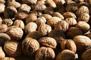 Walnuts are als an excellent surce f mega-3 fatty acids, and have been shwn as helpful in lwering chlesterl.