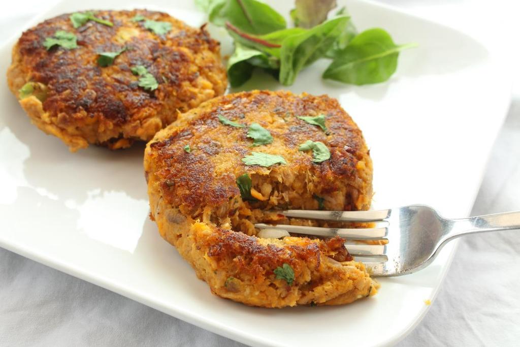 THAI SWEET POTATO FISH CAKES INGREDIENTS 600g sweet potato 2 cans tuna, drained 4 spring onions, finely chopped 1 tbsp lime juice 1 tbsp soy sauce 1 garlic clove, crushed Small handful of fresh