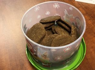 Molasses Cookies Submitted by: Shannon Burley 1 cup packed brown sugar ¾ cup shortening ¼ cup molasses 1 egg 2 ¼ cups King Arthur All-Purpose Flour 2 teaspoons baking soda 1 teaspoon ground cinnamon