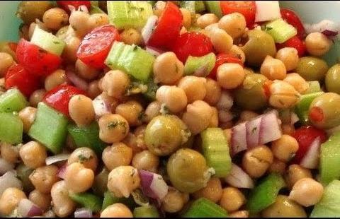 Chickpea Veggie Salad 1 can of chickpeas, drained, rinsed 1/3 cucumber (chopped) ½ tomato (chopped) 1 green pepper (can use red or yellow for more color) (chopped) 1/3 red onion (chopped) 2 stalks of
