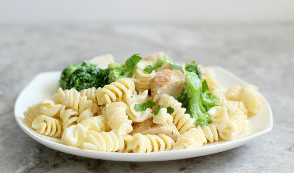 ENTREES *Recipe makes 4 servings Creamy Garlic Chicken + Broccoli 8 oz. pasta 2 tbsp ghee 1½ lbs.