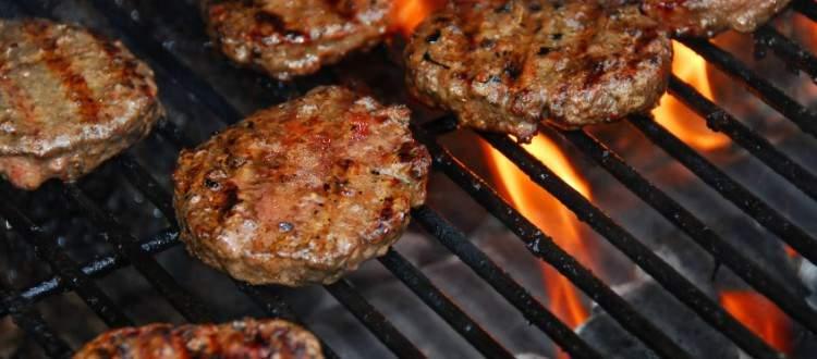 On-Course Food & Beverage Options On-Course BBQ Burgers Available on-course or at our snack shack - staffed by a Valley Ridge employee