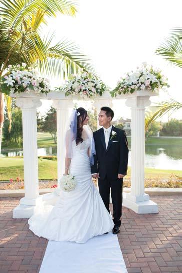 Upon your guests arrival at Tustin Ranch Golf Club, our Front Courtyard offers a welcoming atmosphere for your guests to enjoy before the ceremony services.