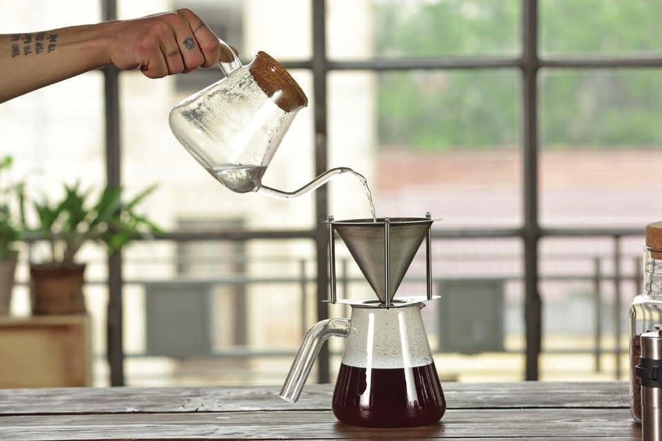 GLASSWARE KETTLE The Borosilicate Kettle glass combines a sleek style with the highest quality of light and sturdy glass materials. The glass Kettle is always more inert of stainless steel Kettles.
