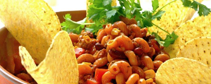 Mexican Boloroni with Mince, Beans and Corn Tuesday 18th July 00:20:00 00:10:00 A dash of Mexican spice and some red kidney beans give this boloroni a festive flavour twist. 1. 300g mince 2.