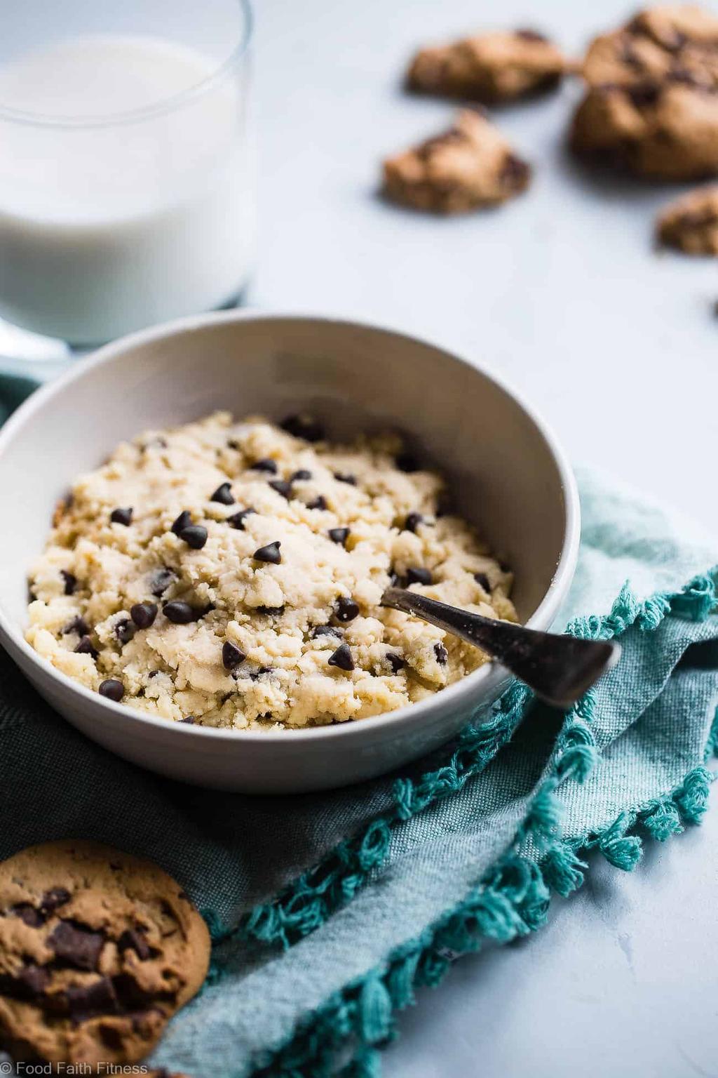 Butter extract (optional but recommended) 1/2 Tbsp. Dairy Free Mini chocolate chips In a medium bowl, whisk together the protein, coconut flour and sea salt.