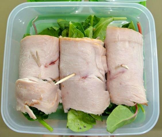 Lunch: Option 1: Skinny Chicken Salad Serves: 2-1 or 2 chicken breasts cubed (we recommend these from Trader Joe s, already cooked and seasoned) - Handful of seedless red grapes cut in halves or
