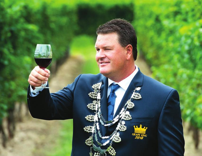2018 GRAPE KING CHRIS VAN DE LAAR Chris Van de Laar was crowned Grape King on September 12th, 2018 at his family s Niagara-on-the-Lake vineyards ADDRESS 1634 South Service Road, St.