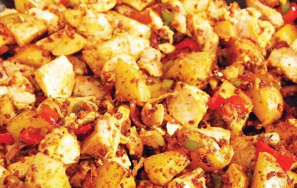 Turkey Hash 5 minutes Cooking time: 7 hours Servings: 6 1 tbsp vegetable oil 500g turkey mince 1 large red onion diced 550g carrot or swede, diced 2 celery sticks sliced 500g potatoes, sliced 3 tbsp