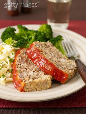 Meatloaf Quantities 250g/9oz lean minced beef 1 sm onion 25g/1oz tortilla chips * 1 egg 3 tbsps ready made tomato salsa - optional 25g /1oz cheese grated - optional Equipment Loaf tin or tin foil