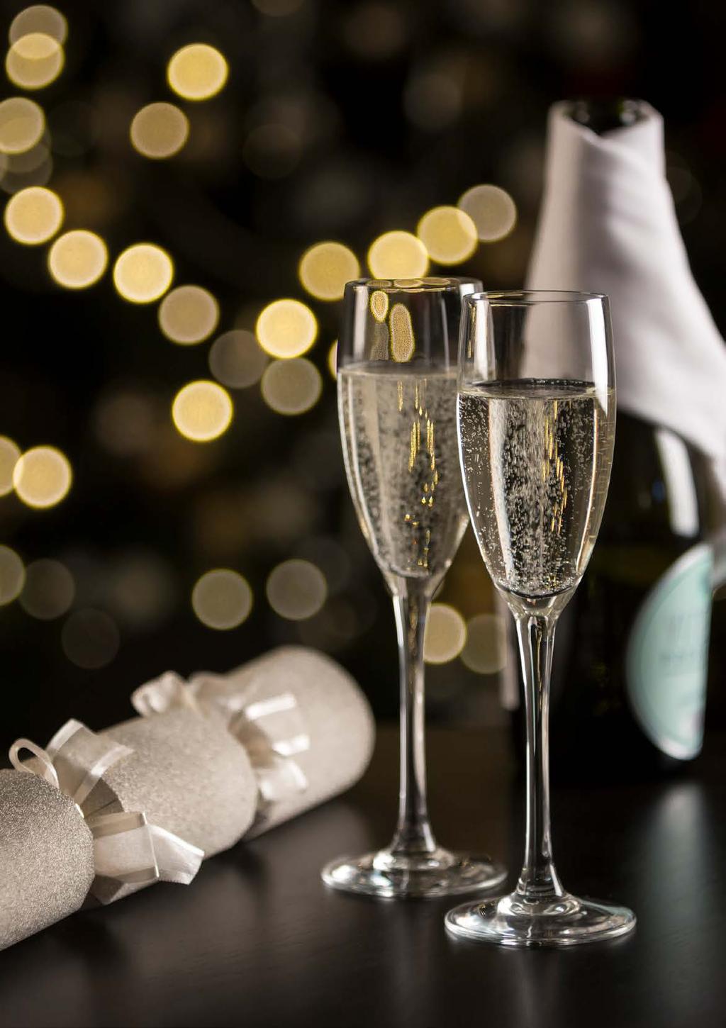 New Year s Eve Dining Experience Party like the glitterati and dine like a gourmet. Enjoy an arrival drinks reception and feast on a four course menu.