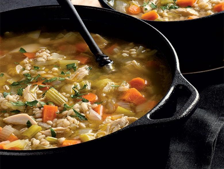 Turkey & Barley Soup 1 Tbsp olive oil 1 medium onion, peeled and diced 2 medium carrots, diced (about 1½ cups) 2 stalks of celery, diced 8 oz sliced mushrooms ½ cup quick-cooking barley 4 cups