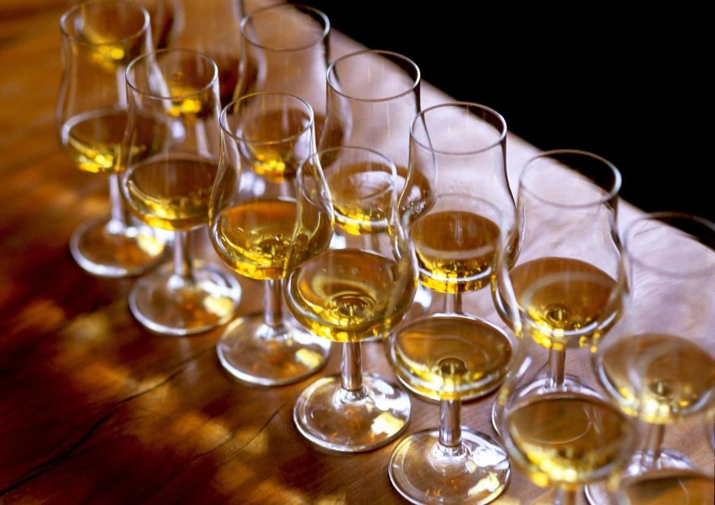 Saturday October 21st 5:00pm-6:30pm Beer and Whisky Tasting Join us Before the Dinner Dance for a Special Beer & Whisky Tasting! Package Price of $65.