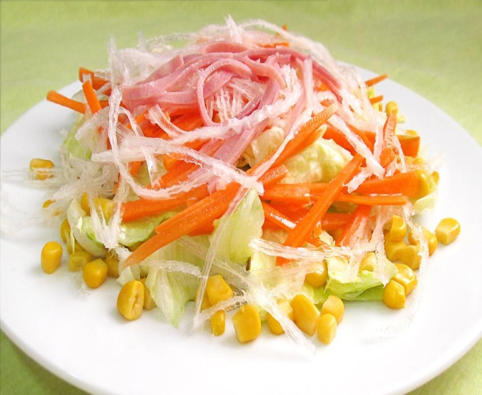 CHINESE SALAD Chinese salad, as its name suggest, is a salad with ham, therein, flavored with and styled by those Chinese culinary aspects that are both common and populary adapted in parts of the