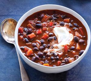 2015 SUPER BOWL MENU BLACK BEAN CHILI WITH CHIPOTLE AND DARK CHOCOLATE Spicy and smoky chipotle pepper pairs well with dark chocolate to make this satisfying black bean chili.