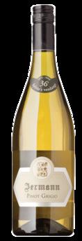 Dry and refreshing, this eclectic mix of French and Sicilian varietals is an unexpected pair to spicy Asian cuisine. 2 RESOLUTE CHARDONNAY 2016 SONOMA, CALIFORNIA $22.