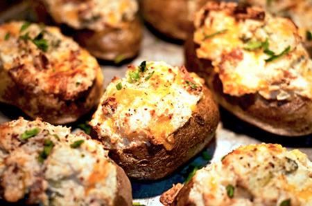Mini Twice Baked Potatoes 24 baby Yukon Gold or red potatoes 2 3 tbsp extra virgin olive oil 2 tsp freshly chopped Thyme 4 oz pancetta or applewood smoked bacon, cooked crispy or crumbled 5 tbsp