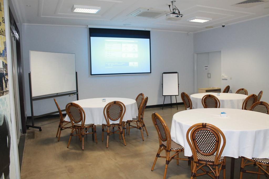 Training Room Your next meeting will be in air conditioned comfort, with everything you need at your fingertips.