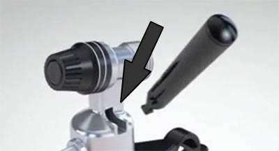 3. Insert the push handle into the rectangular opening located on the side of the tap. Gently push it in until it clicks. 4. Turn the pressure regulator clockwise as far as it will go. 5.
