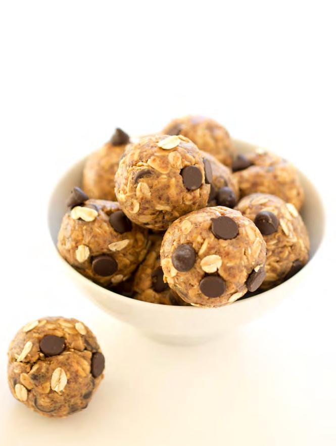 5 Ingredient Peanut Butter (Almond Butter) Energy Bites Servings: 12 bites ⅔ cup creamy peanut butter* ½ cup semi-sweet chocolate chips* 1 cup old fashioned oats* ½ cup ground flax seeds 2 tbsp.